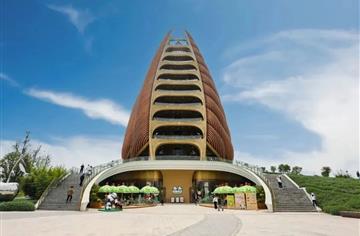 市建筑院设计的“熊猫塔”里，全国首家熊猫主题书店开业了